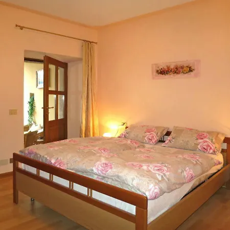 Locazione Turistica Casa Al Portico Apartment *